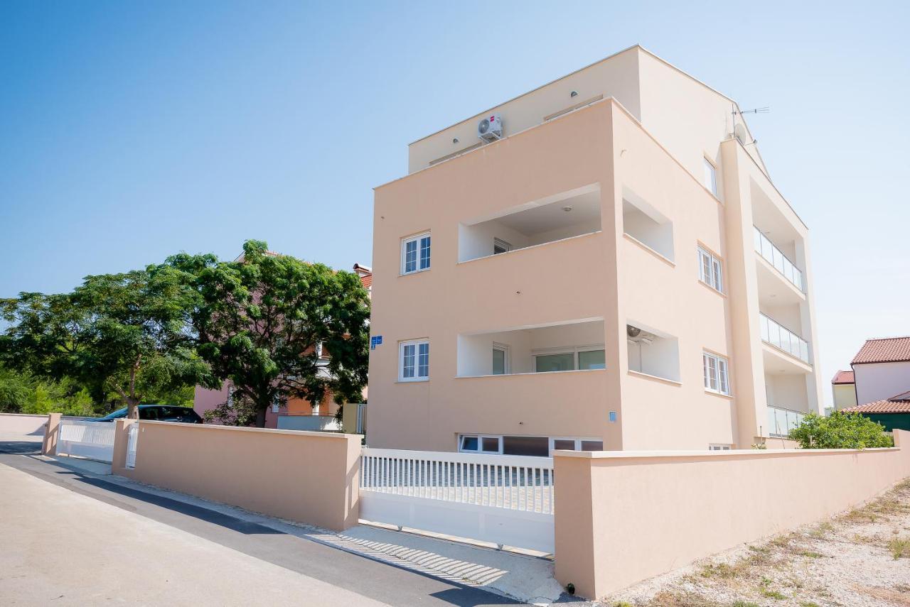 Apartments Sandrina Vrsi Buitenkant foto