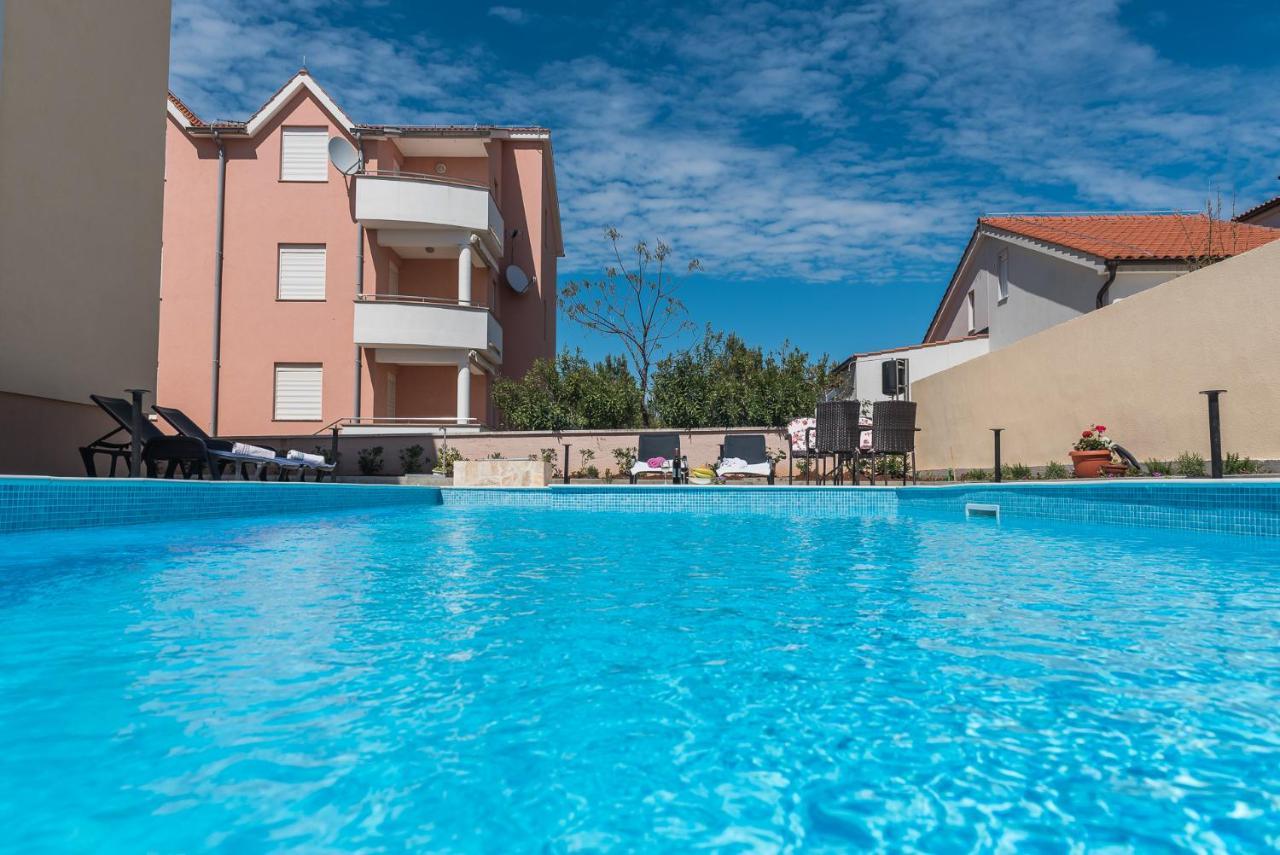 Apartments Sandrina Vrsi Buitenkant foto
